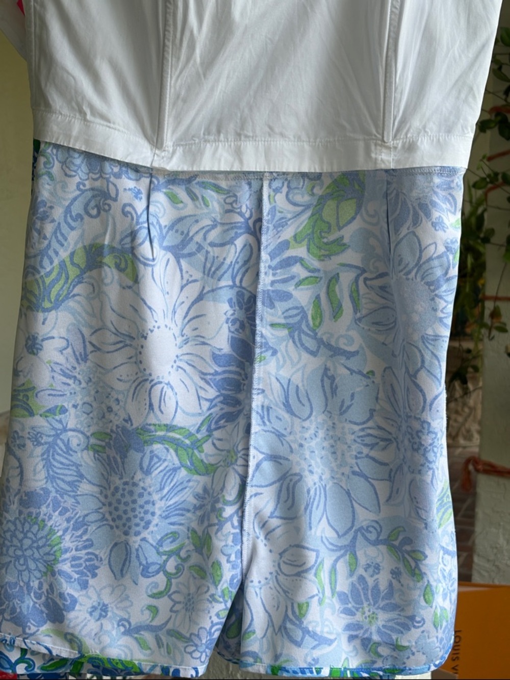 Lilly Pulitzer Blue, White & Green skort with belt not attached - Picture 11 of 15